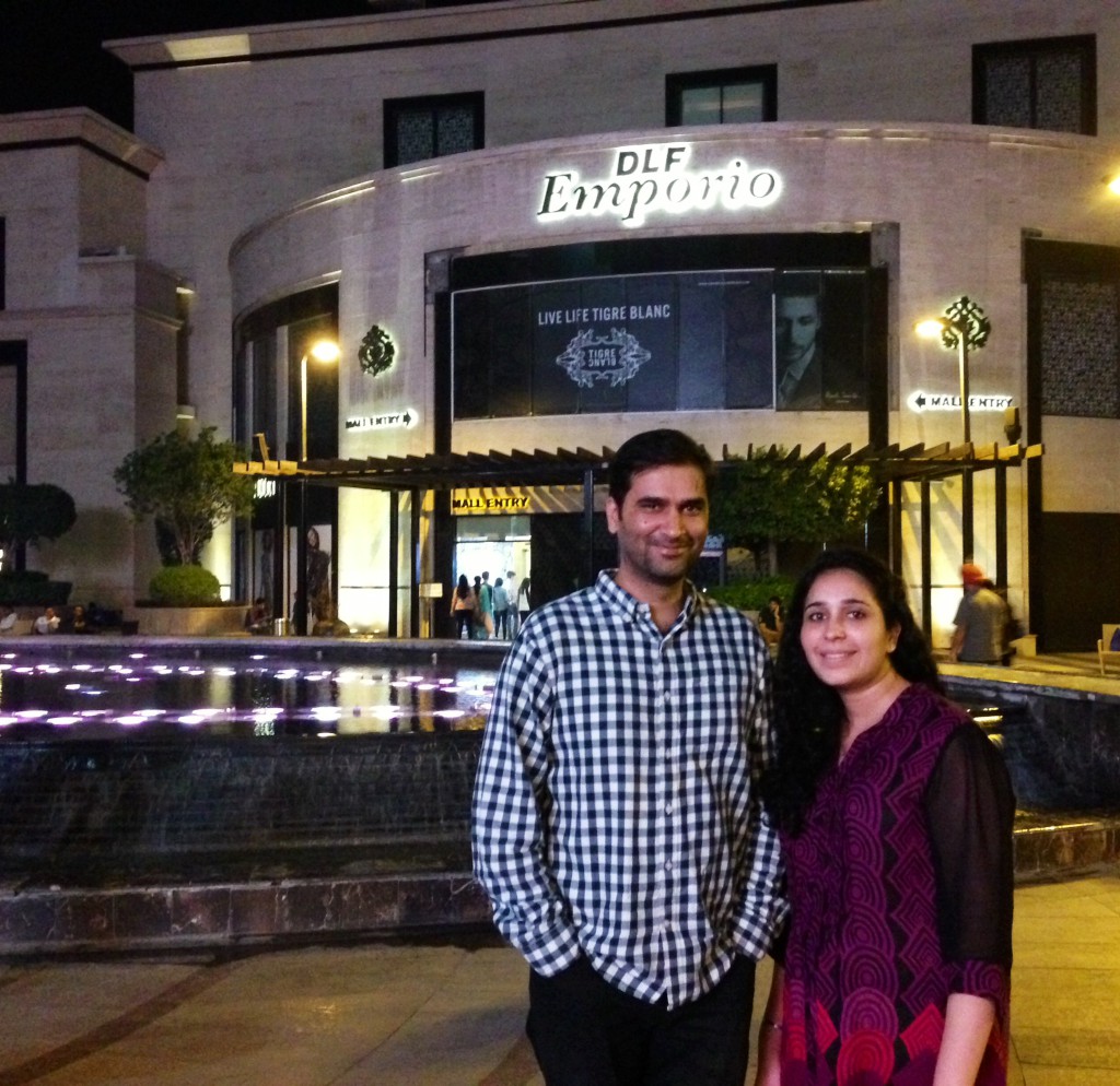 Mein Cousin Jimmy und seine Frau Arashdeep. Organisatorisch wäre das Leben ohne meine Familie in den ersten Tagen in Delhi ziemlich schwierig geworden!